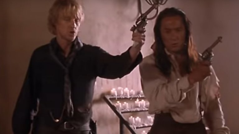 "Шанхайско слънце" (Shanghai Noon, 2000 г.)
Джеки Чан и Оуен Уилсън в американския див Запад през XIX в. - на пръв поглед абсурдна концепция, която обаче работи изненадващо добре.Тъй като филмът е на 20 години, много е вероятно да сте го гледали, но по време на изолация едно повторно гледане може да ви дойде ободряващо. Историята събира двама коренно различни персонажи, събрани от общите им неприятности.