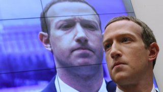 Търговската комисия на САЩ и 46 щата искат Instagram и WhatsApp да бъдат отцепени от компанията на Марк Зукърбърг (на снимката).