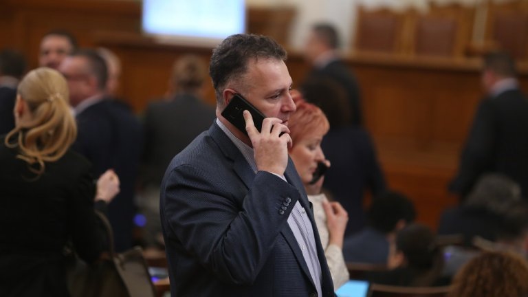 Енергийната комисия в парламента подкрепи идеята за "Държавна петролна компания"