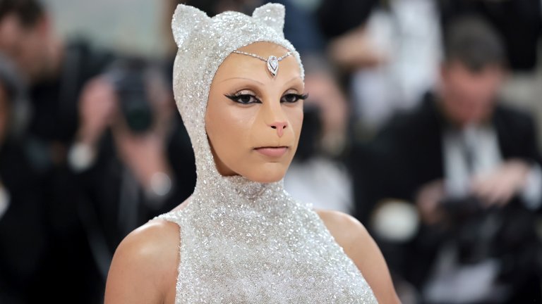 Носителката на "Грами" много често е извън всякакви граници