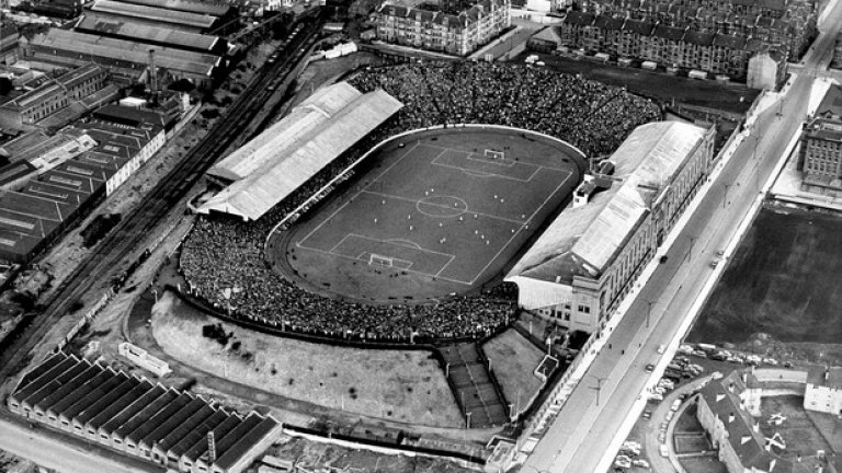 "Айброкс", домът на Рейнджърс, от 1962-а, когато на него играят Селтик и Сейнт Мирън в полуфинал за Купата на Шотландия. 60 хиляди виждат как Мирън печели с 3:1.