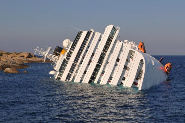 Капитанът на Costa Concordia е направил безразсъдна маневра