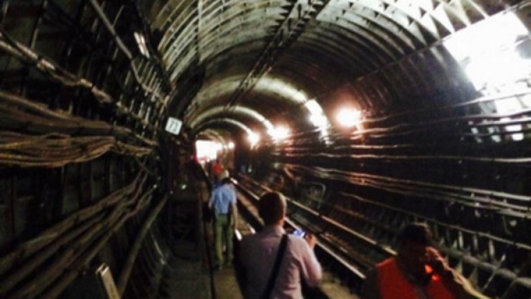 Арестуваните са служители на Московския метрополитен