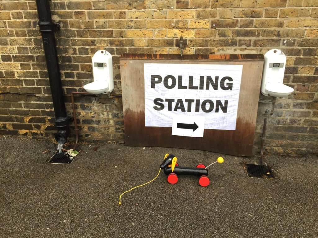 #dogsatpollingstations