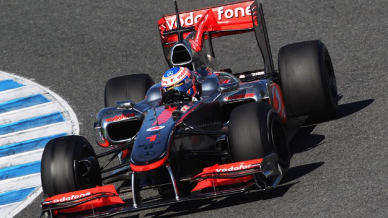 Пилотите на McLaren имат проблеми с издръжливостта на гумите в Бахрейн