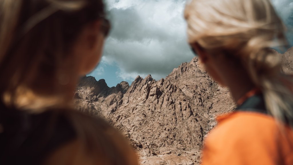 neom-r_cSTNf5ZK0-unsplash
