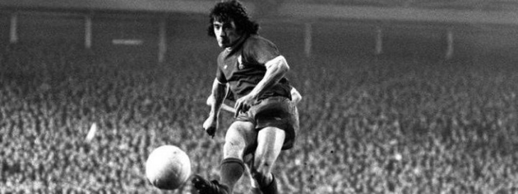 4. Ливърпул - Брюж 3:2
Купа на УЕФА, финал, първи мач, 1976 г.
Ливърпул изоставаше с два гола след само 12 минути игра. Боб Пейсли обаче прави брилянтна смяна на почивката и пуска Джими Кейс за сметка на Джон Тошак - полузащитник за нападател. С 3 гола за 6 минути в средата на втората част Ливърпул обръща резултата в своя полза. Реваншът в Белгия завършва 1:1 и Ливърпул вдига купата.