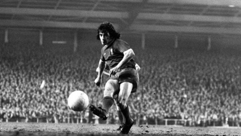 4. Ливърпул - Брюж 3:2
Купа на УЕФА, финал, първи мач, 1976 г.
Ливърпул изоставаше с два гола след само 12 минути игра. Боб Пейсли обаче прави брилянтна смяна на почивката и пуска Джими Кейс за сметка на Джон Тошак - полузащитник за нападател. С 3 гола за 6 минути в средата на втората част Ливърпул обръща резултата в своя полза. Реваншът в Белгия завършва 1:1 и Ливърпул вдига купата.