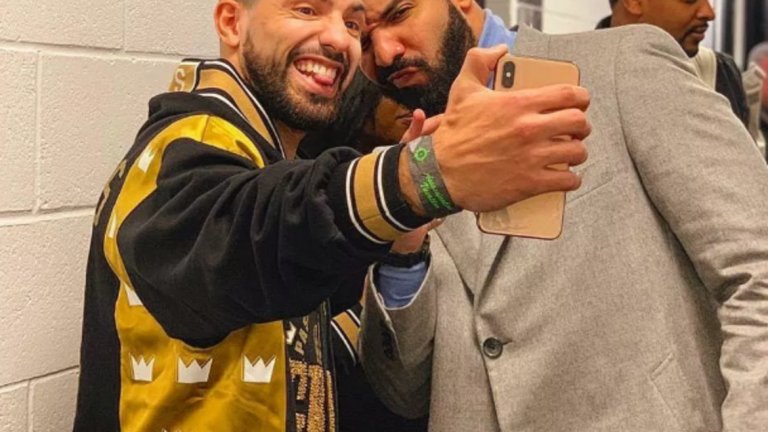 Агуеро си пусна снимка с Дрейк и няколко дни по-късно пропусна дузпа.