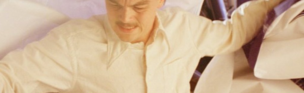 “Авиаторът”
“Авиаторът” е филмът на Мартин Скорсезе, който редовно може да засечете по телевизията, въпреки че през декември се навършват 20 години от премиерата му.
Историята проследява авиационния пионер Хауърд Хюз (Леонардо ди Каприо), който в средата на 20-те си години се заема с продуцирането на холивудски филми. В същото време той продължава да конструира и тества нови летателни апарати.