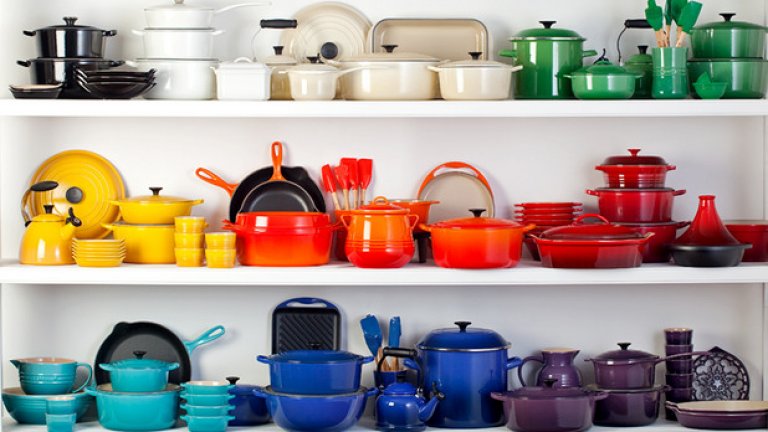 Най-добрите месни рецепти за готвене в Le Creuset съдържат шунка. Наличието на този колбас в ястието придава лекия вкус на опушено, като омекотява иначе натрапчивия аромат на месо. За разлика от другите колбаси шунката не е мазна и може да се включва в диетични рецепти. В Le Creuset можете да приготвите както леки топли предястия (например пълнени ролца от шунка със зеленчуци), така и основни ястия със сосове, ориз, паста или зеленчуци.
