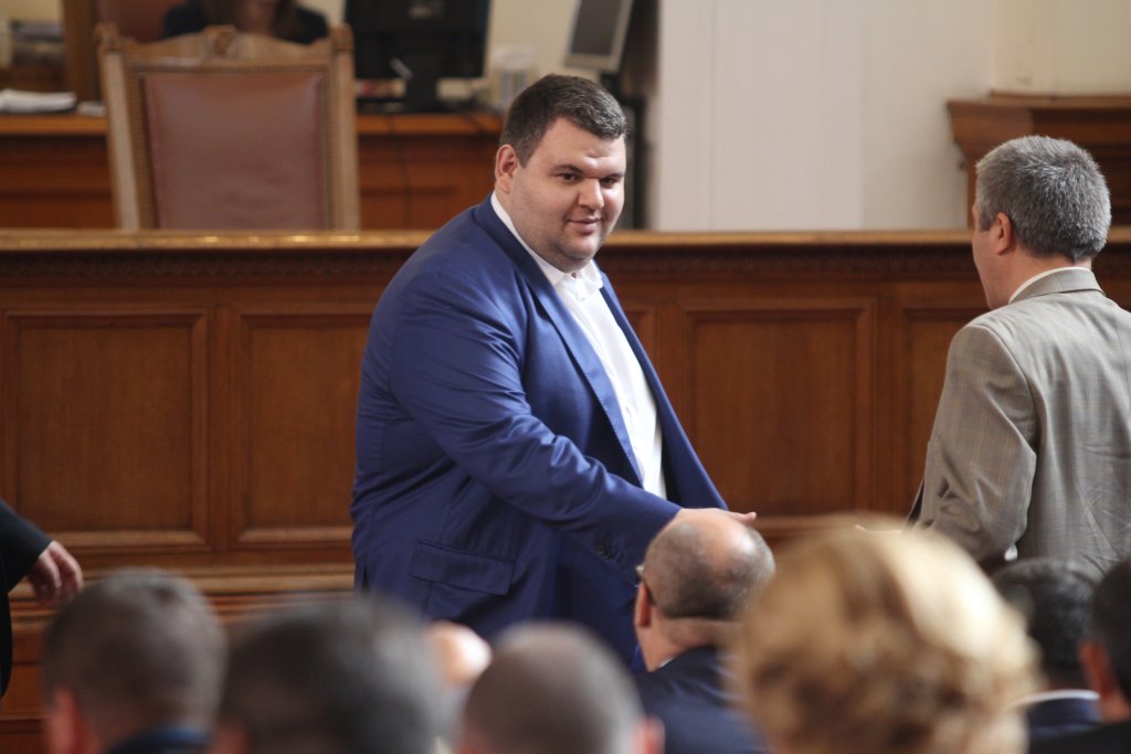 Делян пеевски
