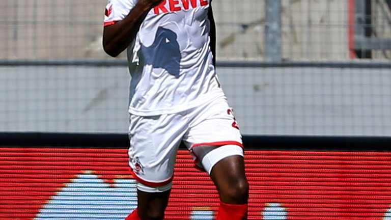 Антони Модест (Кьолн)
Вкара 25 гола в Бундеслигата през сезона, като повече от него имат само Роберт Левандовски (30) и Пиер-Емерик Обамеянг (31). Изкара неуспешен престой в Блекбърн преди няколко години и обиколи доста отбори, но в Кьолн намери себе си през последните два сезона. Модест е типичен хищник пред вратата на съперника и вкарва почти всичките си голове от наказателното поле. Заради силния си сезон е оценяван на 17 млн. евро.