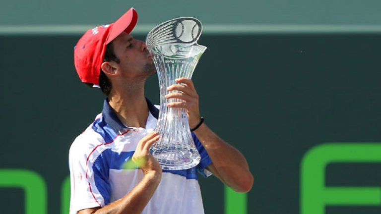 Новак Джокович спечели 24-та си поредна победа от началото на сезона след успех над Рафаел Надал в Маями