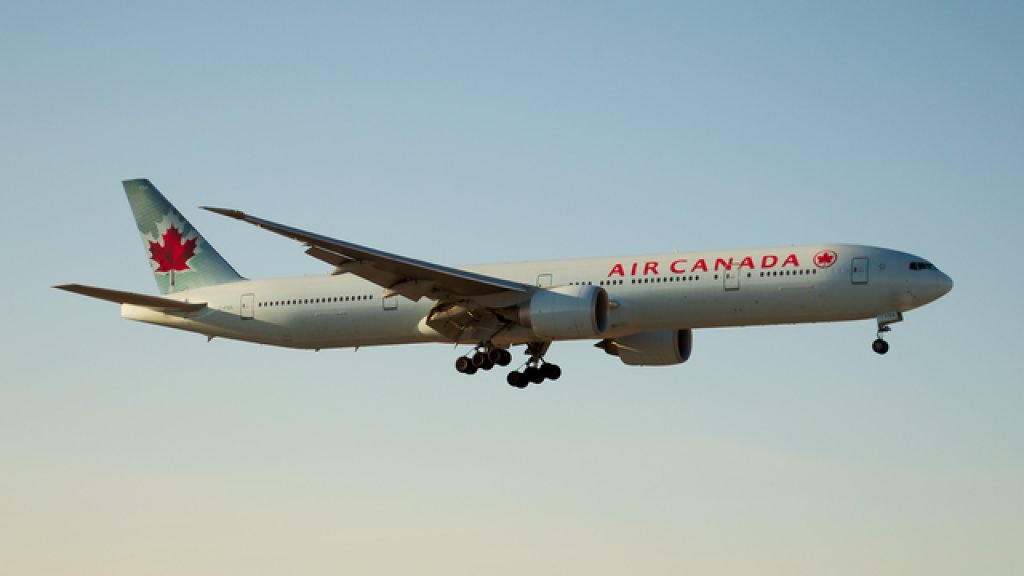 Air_Canada_Boeing_777-300ER
