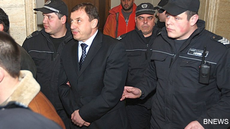 Алексей Петров вече е извън ареста...