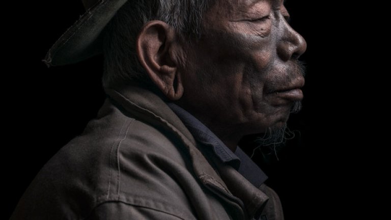 Воините от коняк са известни като последните ловци на глави. Петя и Георги прекарват над два месеца в Индия и три седмици в Нагаланд.