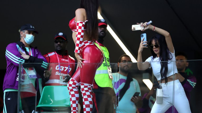 "Когато чух за изискванията за дрескод, си помислих: О, Боже, та аз дори нямам толкова покриващи дрехи!"