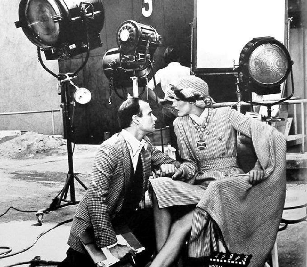 Джери Хол по време на рекламна сесия