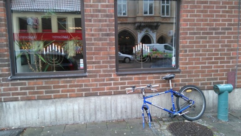 Ако ти потрябва предна гума на колело - в Швеция просто си я взимаш от улицата
