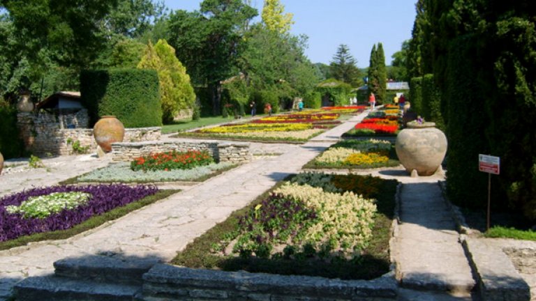 С решение на правителството Софийският университет си прибра обратно Ботаническата градина в Балчик, която се гласяха да му отнемат
