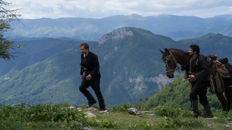 Като допълнително бонус заглавие включихме и едно от най-очакваните български филмови заглавия за годината – „Възвишение“. Премиера: 10 ноември. В лентата се преплитат исторически факти с художествена измислица. Екранизацията на  романа на Милен Русков разказва историята на Арабаконашкия обир от 1872 г. през погледа на двама полу-революционери, полу-разбойници.