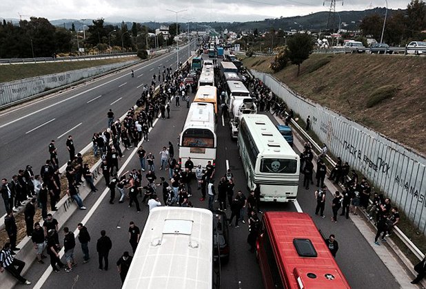 300 автобуса се изсипаха от Солун