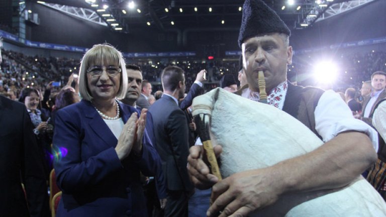 ГЕРБ откри кампанията с пълна Арена "Армеец" и на син килим (Галерия)