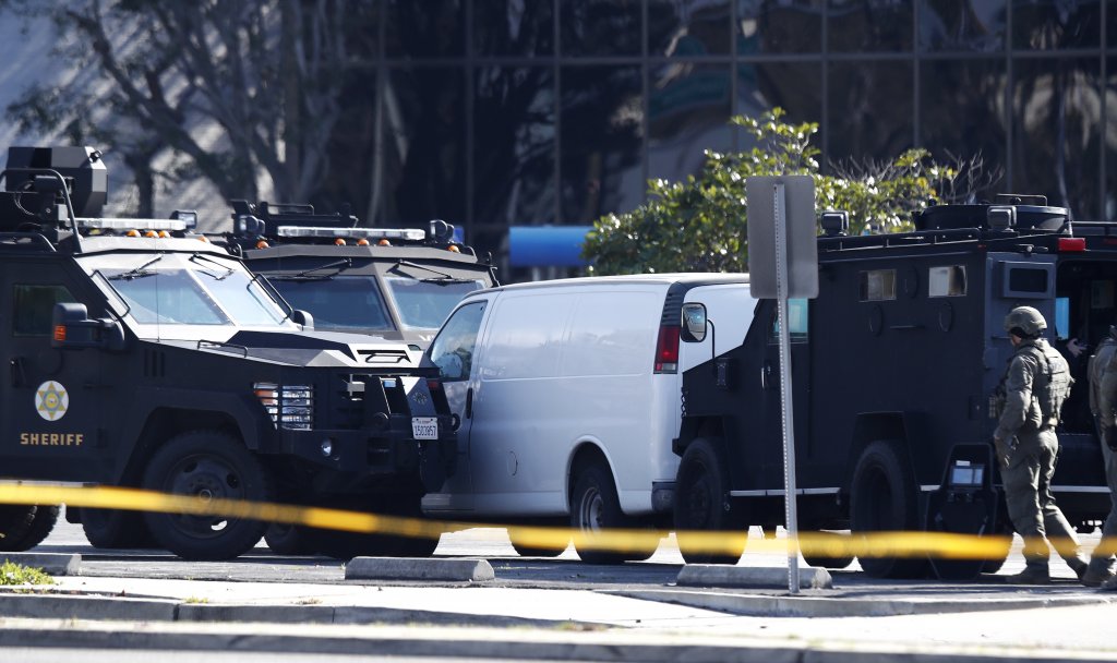 72-годишният нападател от Калифорния, убил 10 души, се е самоубил