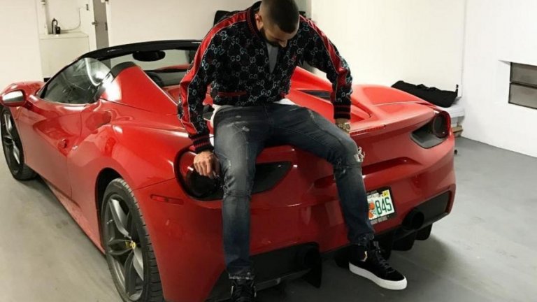 Футболистите обичат Ferrari и Бензема не прави изключение.