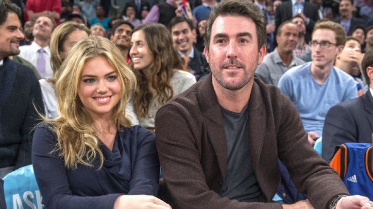 Кейт Ъптън и Джъстин Верландър
Миналата година един от най-добрите питчъри в американската бейзболна лига се ожени за самата Кейт Ъптън. Тя едва ли се нуждае от представяне - топмодел с ярко присъствие в най-значимите модни списания, която покрай успехите си се пробва и като актриса. Верландър е четвъртият най-добре платен бейзболист и заплатата му е 28 млн. на година, но Ъптън е по-популярна и по груби изчисления го превъзхожда финансово.