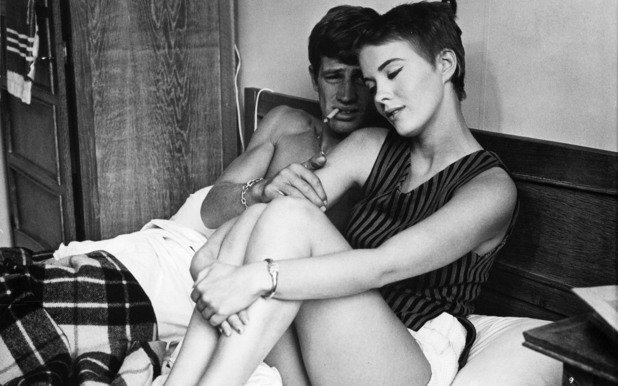 До последен дъх (Breathless) 1960
"До последен дъх"  (на френски: А bout de souffle) е френска криминална драма от 1960 година на режисьора Жан-Люк Годар с участието на Жан-Пол Белмондо. Заедно с "400-те удара" на Франсоа Трюфо и "Хирошима, моя любов" на Ален Рене, филмът е сред първите и най-ярки представители на новата вълна във френското кино