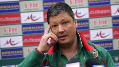 Пенев остава национален селекционер на България, реши днес БФС