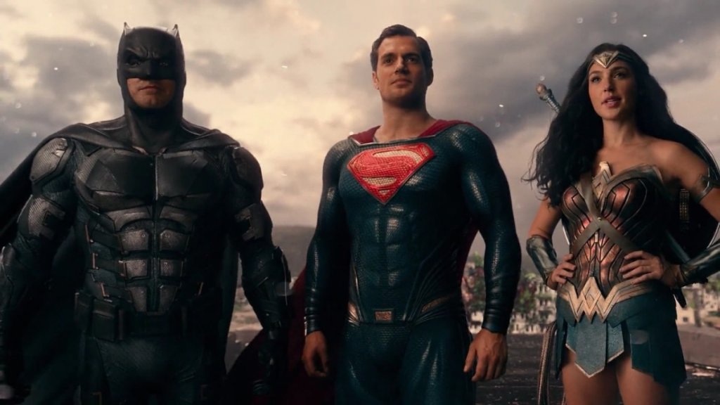 Zack Snyder's Justice League
Премиера: март 2021-а (HBO Max)
Вселена: DC Extended Universe

"Лигата на справедливостта" излезе през 2017-а в орязана и по-шарена версия на режисьора Джос Уедън ("Отмъстителите"), различна от това, което Зак Снайдър ("Батман срещу Супермен") беше планирал. След интернет кампания от страна на фенове, Warner Bros. взеха безпрецедентното решение да дадат на Снайдър да сглоби и завърши своята визия за проекта. Така сега ще получим един по-мрачен и по-дълъг филм, разделен в 4 епизода, в който отново да проследим събирането на екран на Батман, Супермен, Жената чудо, Светкавицата, Аквамен и Киборг. Остава въпросът дали този "Лигата на справедливостта" ще е по-добър или ще е просто по-дълга версия на разочарованието от големия екран.