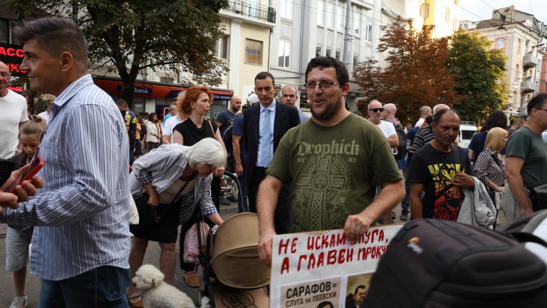 "Свобода за Варна - свобода за Благо" - нов протест се провежда в центъра на София