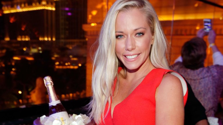 Къде е сега родената на 12 юни Кендра? Моделът е в процес на развод, тъй като така и не успява да прости и преодолее изневярата на Баскет въпреки сеансите по семейна терапия. Участва в различни риалитита, където си е все така искрена и цапната в устата. Не крие нищо - нито от миналото си на “зайче“ на Хефнър, нито на сексбомба, на която са ѝ изневерили. Изглежда все така сексапилна, сякаш годините за нея нямат никакво значение. И не на последно място е здраво стъпила на земята - пред списание “E! Magazine” казва, че външният ѝ вид ще работи в нейна полза още само известно време и след това ще ѝ се наложи да се захване с друго поприще…