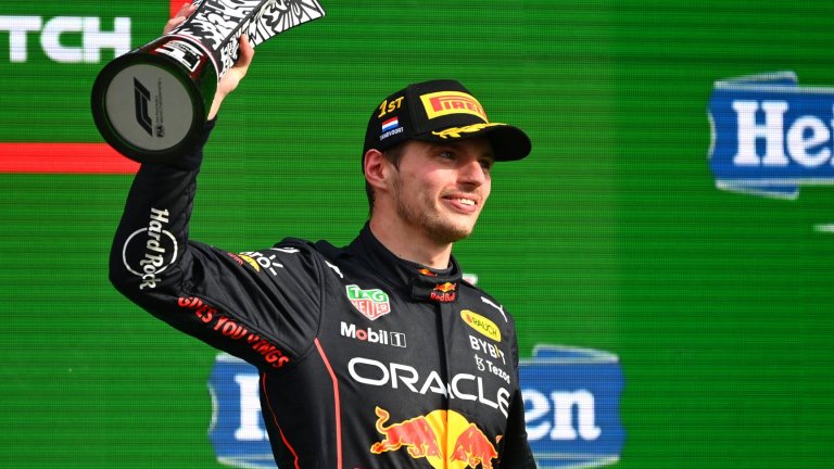 Нямаше кой да спре Верстапен и в домашното му състезание