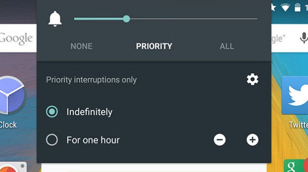 Новият Android ви дава възможност да направите някои приложения приоритетни - т.е. давате  им възможност да ви притесняват с известия, когато на останалите им е забранено. За целта отидете в Settings -> App notifications -> Interruptions и следващия път, когато сте в среща, може да получавате звукови известия само, когато ви звънят, но не и когато ви пишат във Facebook, да кажем. 