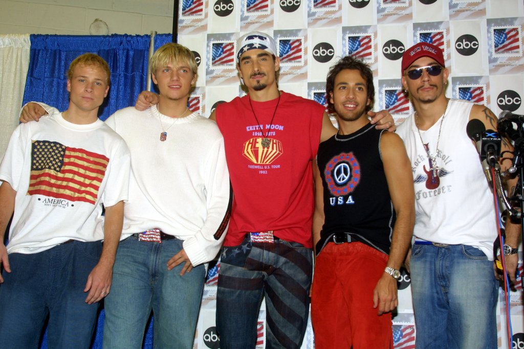 Backstreet Boys  
Бой бандата стартира през 1993 и успява да продаде над 130 милиона албума по цял свят. 