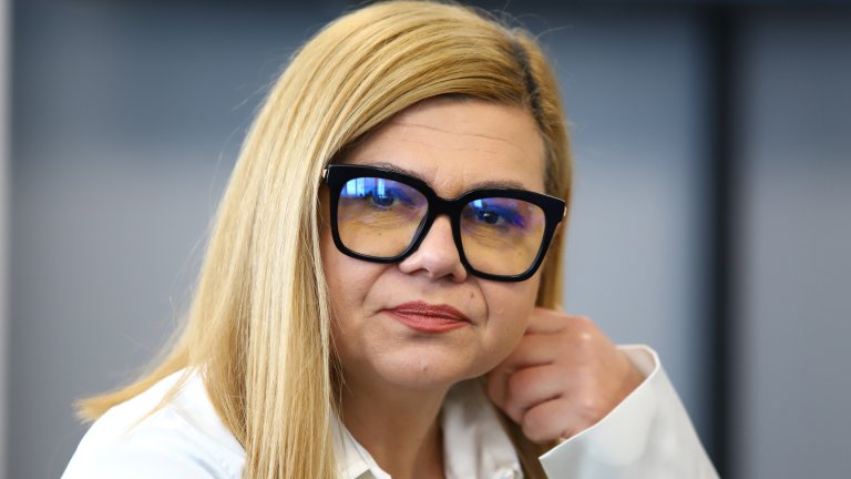 Соня Момчилова също лично отговори на министър-председателя за твърденията му, че СЕМ не си върши работата