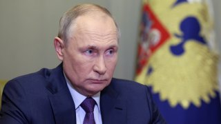 Владимир Путин определи случилото се като "терористична атака", организирана от украинските служби