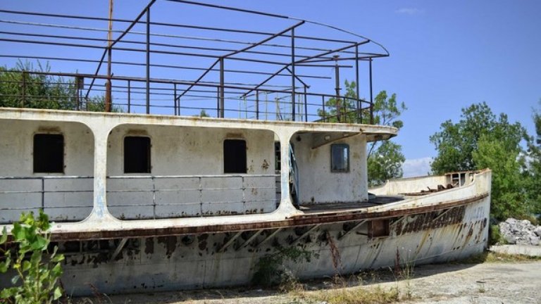 Школата за подготовка на леководолази е важна част от историята на подводното дело у нас. За съжаление - забравена.