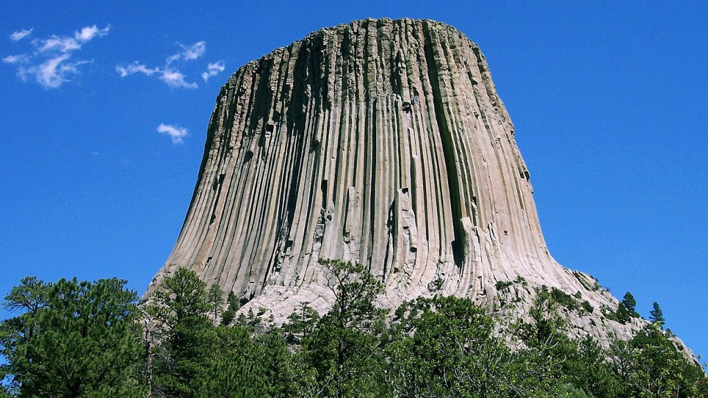 Devils_Tower_CROP