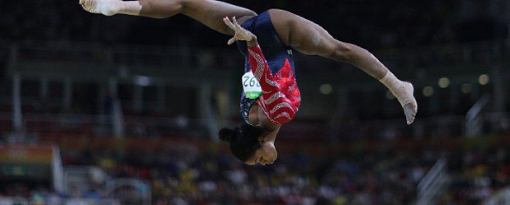 Габи Дъглас също сподели историята си