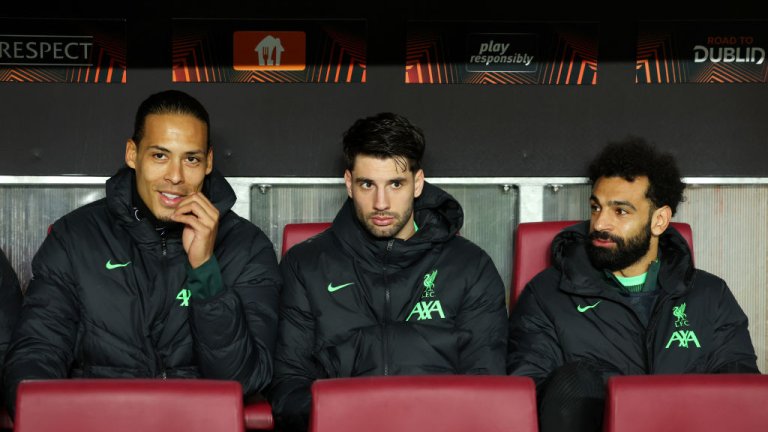 "Салах трябва да отстъпи мястото си на новите попълнения"