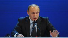 Президентът на Русия Владимир Путин: Ако смятах, че тоталитарната или авторитарната система е за нас най-предпочитаната, просто щях да променя Конституцията. Разбирате ли, това можеше лесно да се направи