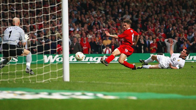 Ливърпул завоюва четвъртия си трофей за 3 години под ръководството на Жерар Улие, след като победи Юнайтед на финала за Купата на Лигата в Кардиф през 2003-а. Стивън Джерард откри, а Майкъл Оуен довърши "дяволите"