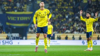 Роналдо вкара 965-ия, остават 35