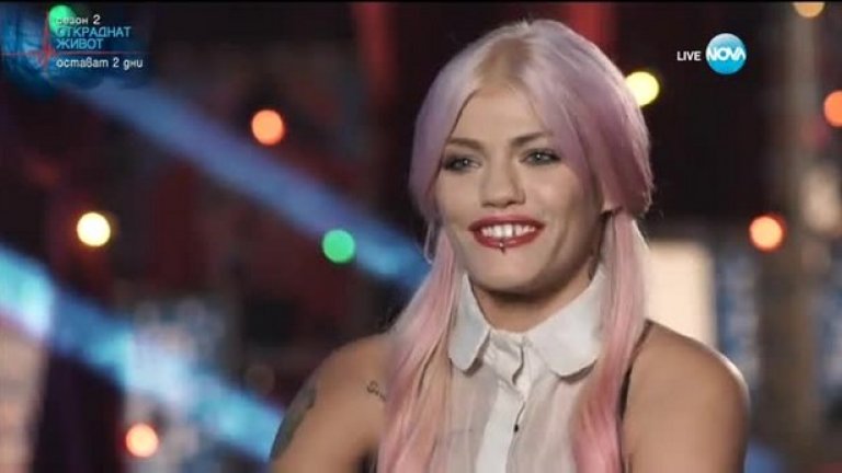 ТВ зрителят иска позитивни новини. Но на маса не обсъжда поредното българче, спечелило медал на олимпиада в Токио. На маса говори, че познава дилъра на Жана Бергендорф.