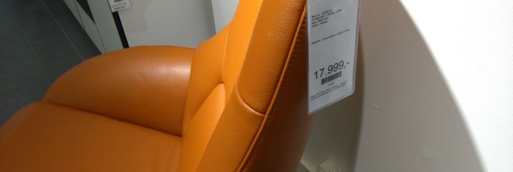 Скандинавският дизайн се предлага навсякъде по улиците на Малмьо. В огромния магазин за мебели Bolia на централната улица, този стол е на скромната цена от 2000 евро. 
